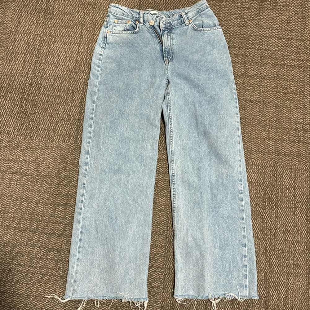Stradivarius jeans size 4